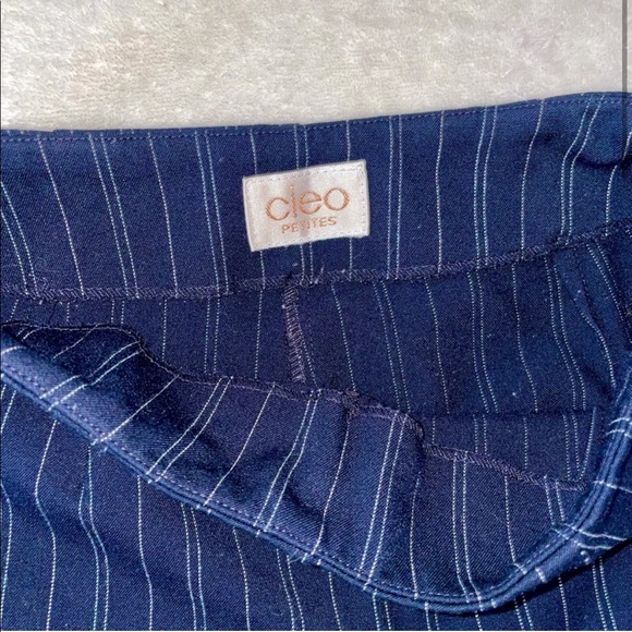 Vintage Pinstripe 2 Piece Matching Pantsuit Set - Navy and White - Picture 10 of 11